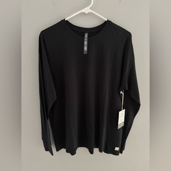 NWT VUORI Long-Sleeve Feather Tee Women's size SMALL Washed Black - Picture 3 of 8